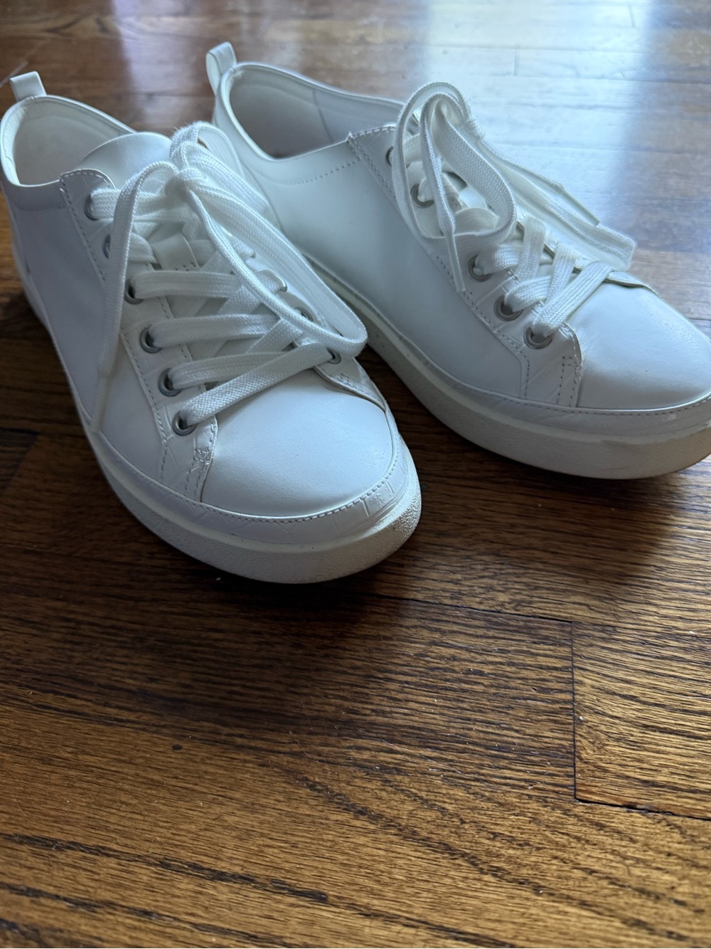 Women’s Vionic leather white sneakers - Picture 7 of 7